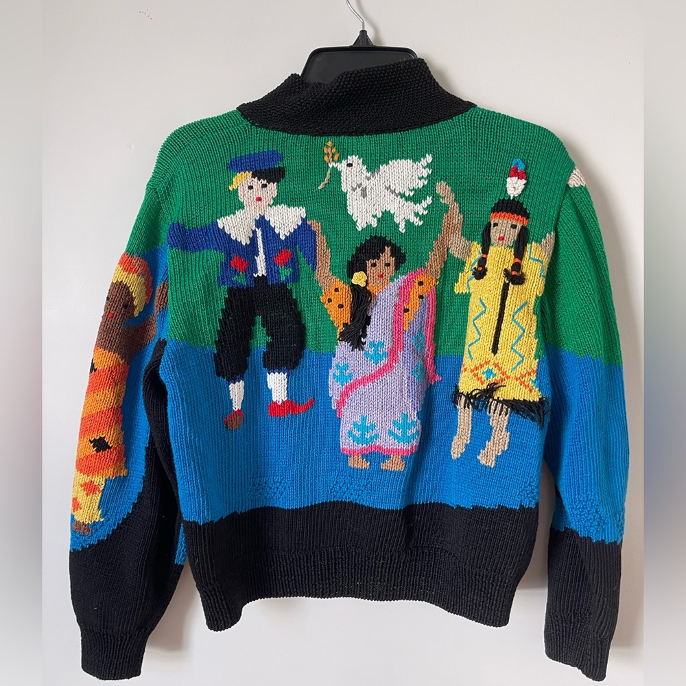 Derek Whimsical Funky 3D handknit sweater - Picture 2 of 3